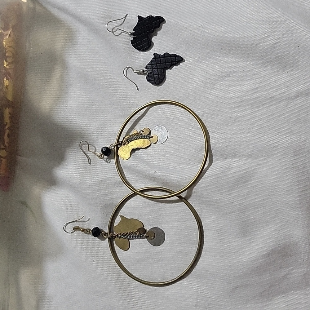 Women's earrings bundle africa map gold and black bundle